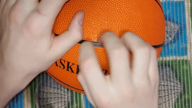 АСМР постукивания по мячу|обводка букв|царапанье смотреть онлайн