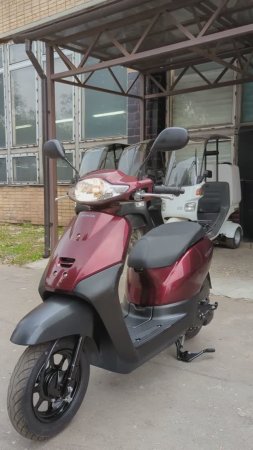 Поцарапался, а так новый))...Honda Tact 50