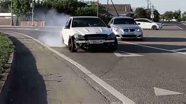 drift bmw m5 e60 or Mercedes cls 6.3 смотреть онлайн
