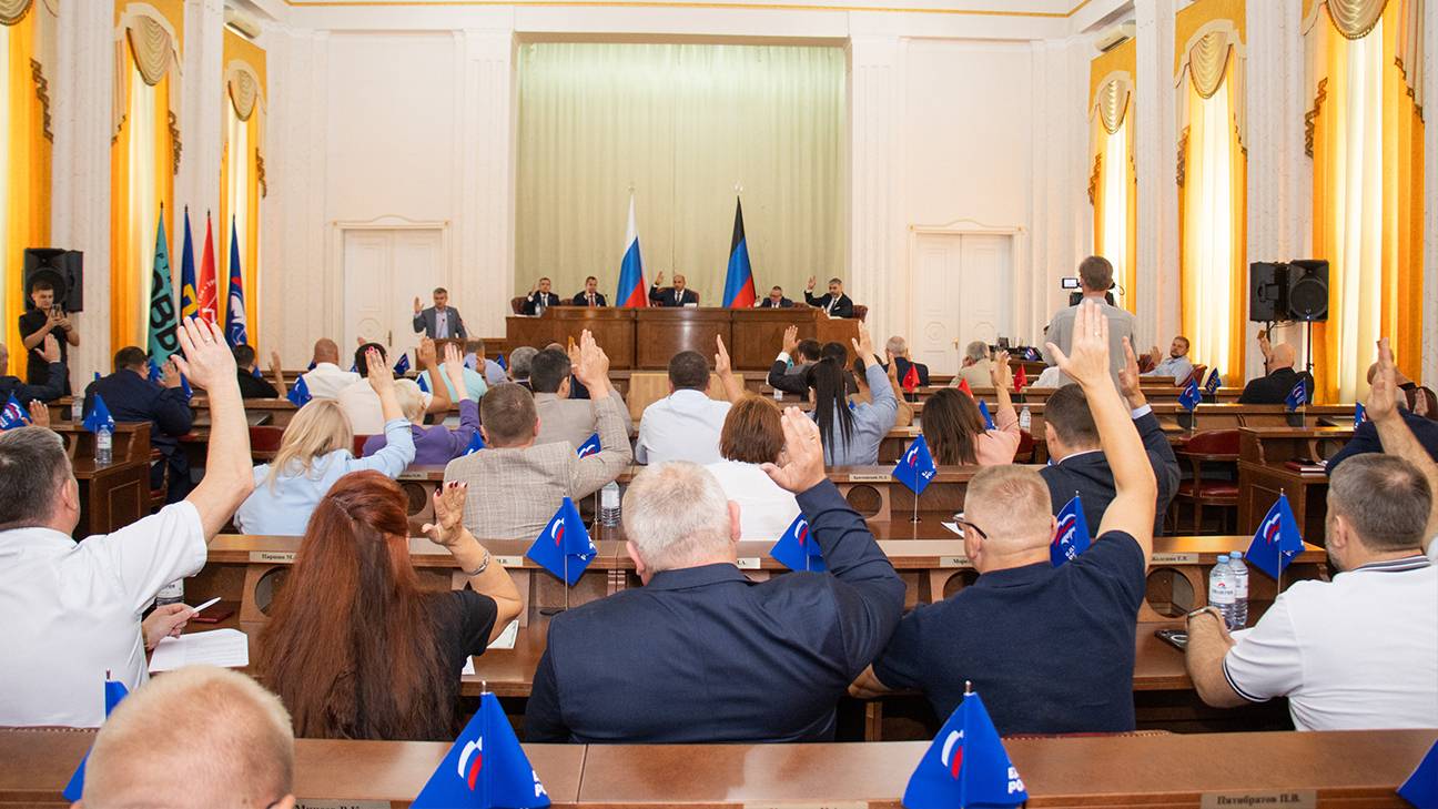 Артем Жога о законах, принятых парламентариями Народного Совета