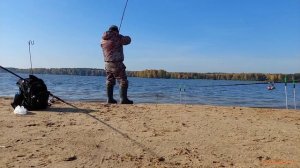 да! в Волге есть осетр, рыбалка на осетра в реке Волга, второй выезд