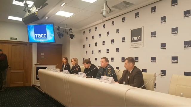 Обеспечение Правопорядка И Безопасности Во Время Пасхи смотреть онлайн