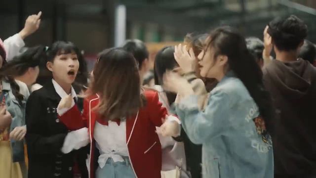 Ретромен опять бафнул мечи. Новый сервер в Азии! смотреть онлайн