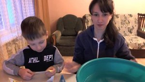 ОПЫТЫ ДЛЯ ДЕТЕЙ Статическое электричество и бумажные кораблики