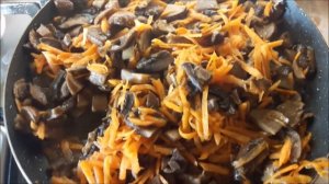 Картофель тушеный с королевскими шампиньонами