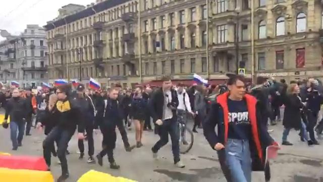 Невский проспект Акция «Он нам не царь!» 5 мая 2018 смотреть онлайн