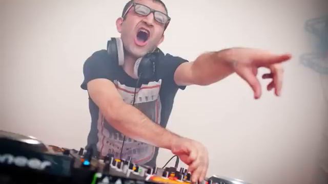 Armenian Dance Mix (Remixes by Dj Artush) смотреть онлайн