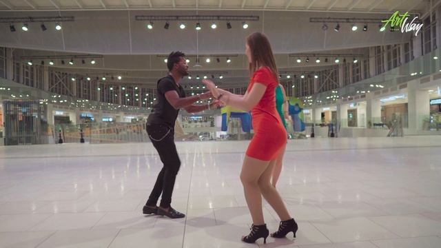 КУБИНСКАЯ САЛЬСА танец ? Сальса Кубана (с двумя партнершами ) смотреть онлайн