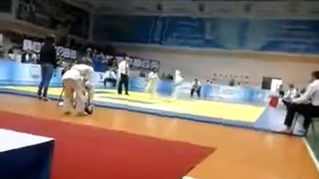 Бой Амангалиева Данияра 1 бой смотреть онлайн