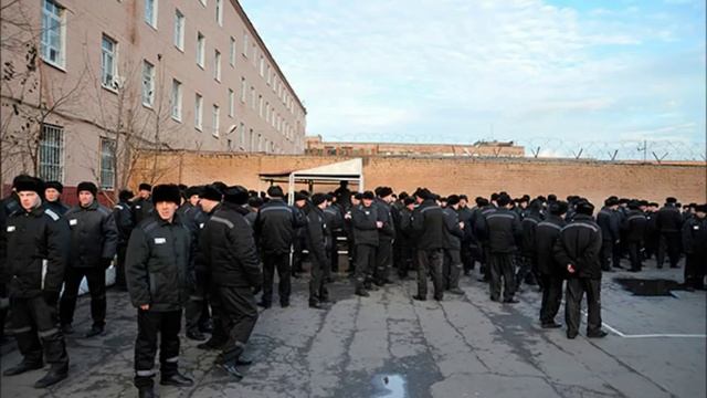 Этап на зону. Как перевозят зеков. смотреть онлайн