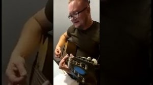 ДДТ. Коронована луной. Немножко