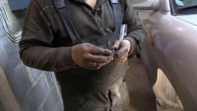 замена переднего правого наконечника SANTA FE SM смотреть онлайн