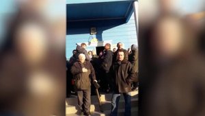 На Украине раскольники попытались захватить храм канонической Украинской православной церкви.