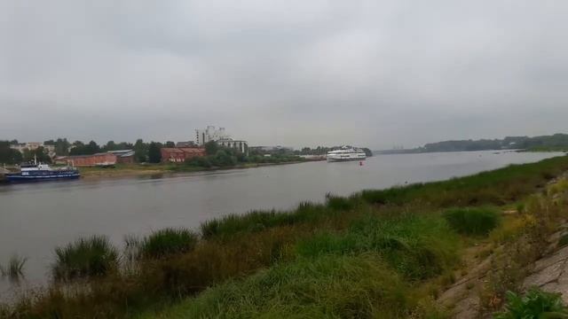 Прибывает "Господин Великий Новгород" в город Великий Новгород