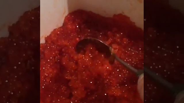 Икра красная китовая.