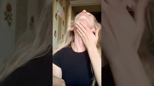 ✨Самомассаж с натуральными эфирными маслами лаванды, мяты и шёпота ? #aromayoga