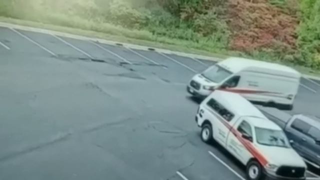 11 Случаев Сбоя Матрицы Заснятых на Камеры Видеонаблюдения смотреть онлайн