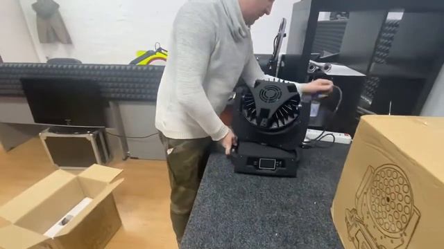 Доставили световые приборы из Китая смотреть онлайн