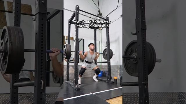 Clips are 1 year apart смотреть онлайн