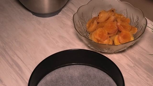 Самый воздушный абрикосовый пирог