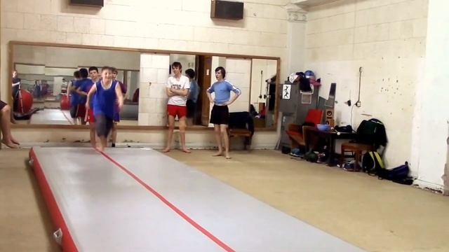 Прыжковая акробатика смотреть онлайн