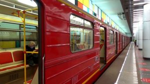 "Легендарная Красная Стрела!" Электропоезд 81-717/714.5М "Номерной" №22 на станции метро Румянцево