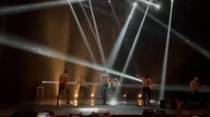 ШОУ ПОД ДОЖДЕМ. Санкт-Петербургский театр танца «ИСКУШЕНИЕ»