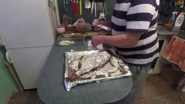 Лещ в духовке + окуни