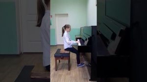 В Коровицын Падают листья   исполняет Губарева Ульяна