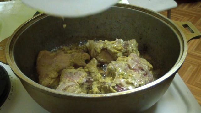 КУРИЦА ПОД ГНЕТОМ с хрустящей корочкой. #жаренаякурица #курица #празничныйстол