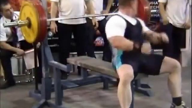 Вадим Кахута жим лежа 255 кг / Vadim Kahuta Benchpressing 255kg смотреть онлайн