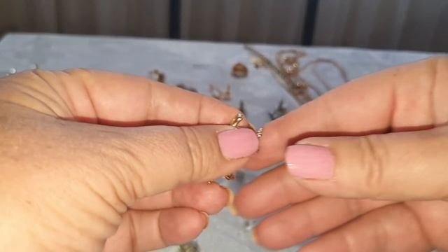 В секонд хенде купила мешок с бижутерией 3кг за $ 20. Обзор находок  с Second Hand Shop