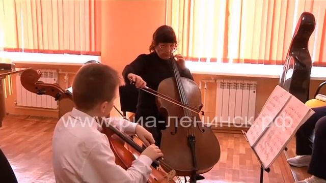 Мастер-класс преподавателя Кузбасского музыкального колледжа по классу виолончели Светланы Экс