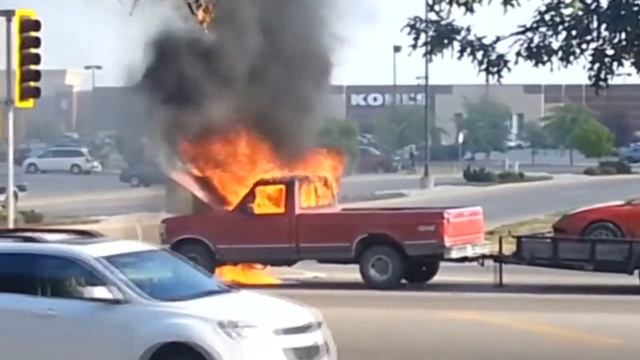 Дальнобой по США. Опасность. Горящие пикапы смотреть онлайн