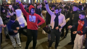 Парни Танцуют Супер В Тбилиси 20 Тыс Человек Кайфуют Под Чеченскую Песню Гогия 2023 Лезгинка ALISHKA