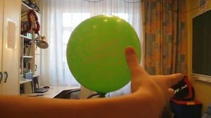 Фокус с обычным шариком.wmv