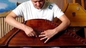 Гусли.Уроки игры на крыловидных многострунных гуслях. Урок 4.Перенос аккордов.