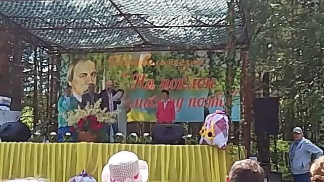 Выступление на фестивале поэзии в Алешунино. стих. "Воробей" поэт Олег Шутов. смотреть онлайн