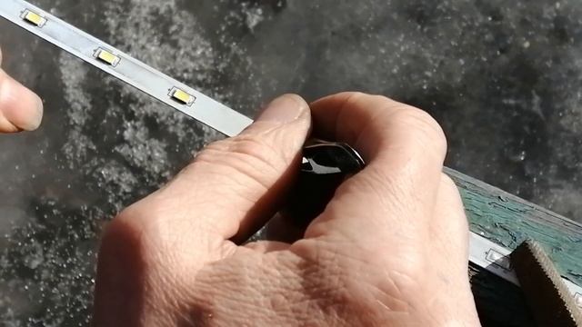 Как выпаять или впаять светодиод в ленту. смотреть онлайн