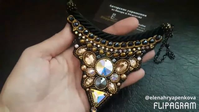 Колье из бисера и Сваровски