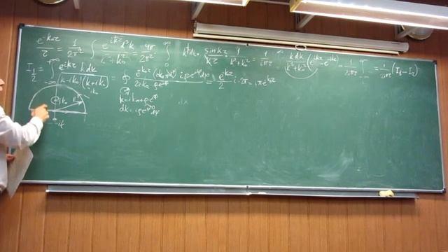 17 13 окт_15 Формула для exp(-kr)/r смотреть онлайн