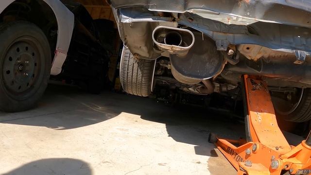 Stripping my Nissan Gloria Restoration Project! смотреть онлайн