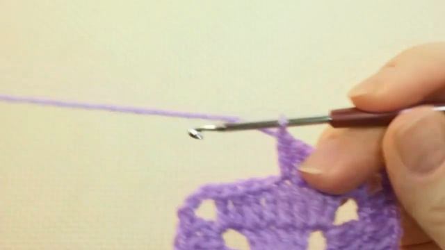 Бабушкин квадрат крючком.Начинающим/ How to Crochet a Granny Square | Absolute Beginners  Урок 32