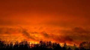 Красивое небо в тылу холодного фронта над городом Вязники 29.04.2023