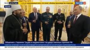 Как год назад еретик Илларион Алфеев предлагал всех россиян обкалывать.