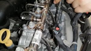 Chevrolet Equinox 2018 Fuel Injector Removal