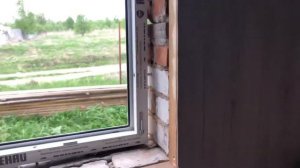 Установка пластикового окна в старом доме