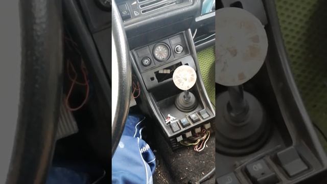 Часть 2, За клинила коробка не включаются передачи что делать классика ваз 2107, 2104, 2106,2105, смотреть онлайн