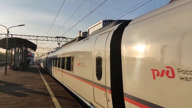 Высокоскоростной электропоезд ЭВС1-09 "Сапсан" сообщением "Москва-Санкт-Петербург" смотреть онлайн