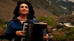 Народная артистка РСО-Алании Белла Золоева-Хутяева. Поппури на осетинские танцевальные мелодии.